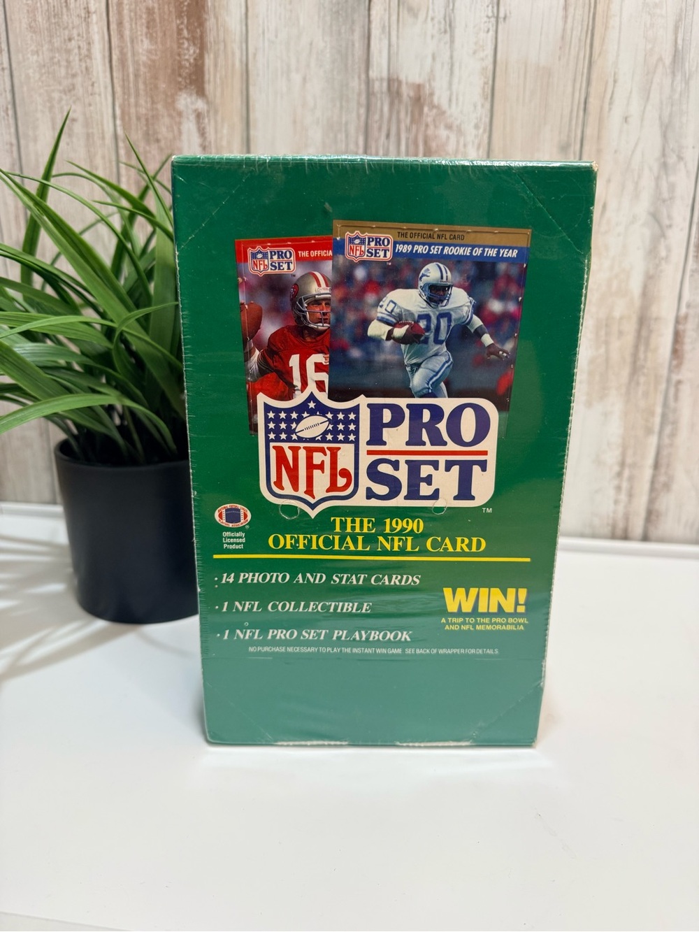 NFL Pro Set 1990 Official NFL Factory Sealed Trading Card Box - Green